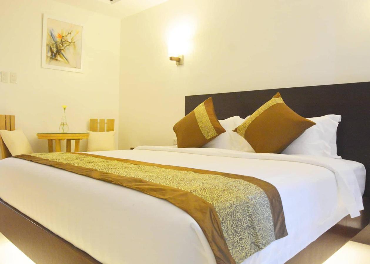 Commander De Boracay 3* Manoc-Manoc