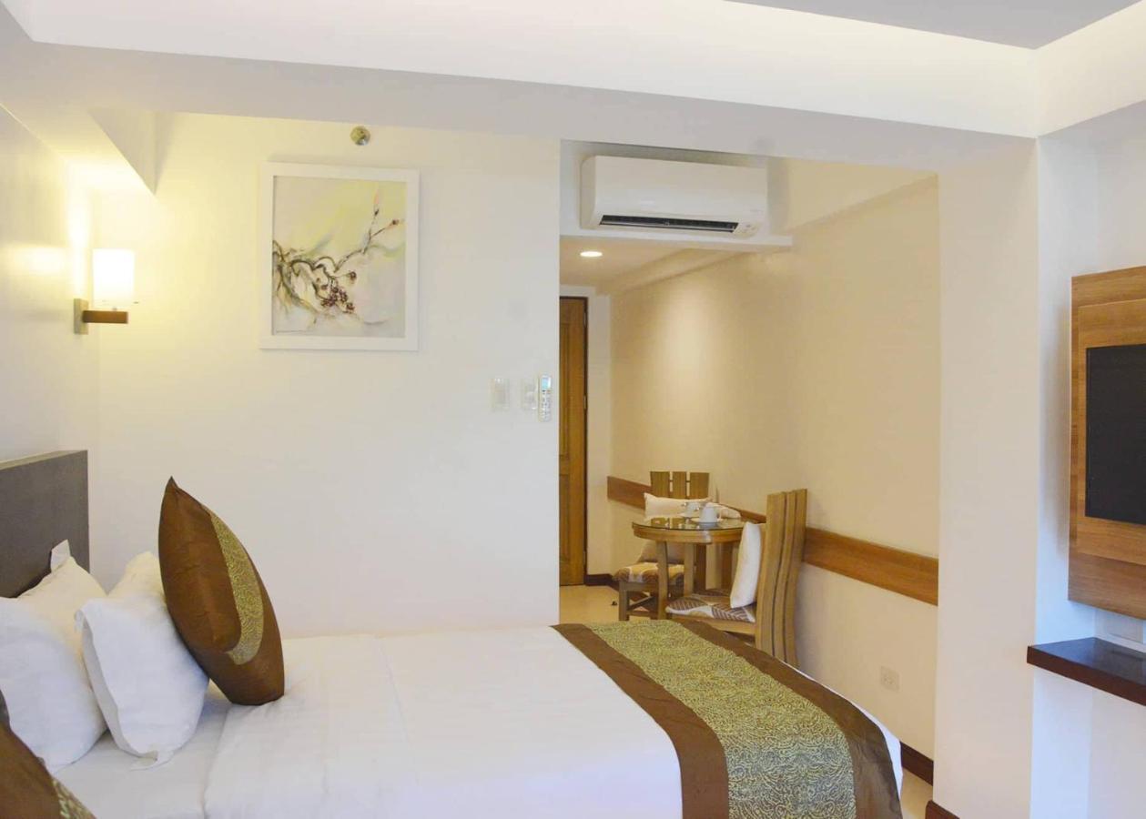 Commander De Boracay 3*